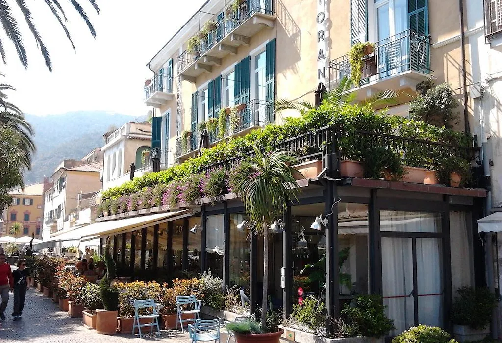 Hotel Italia-1